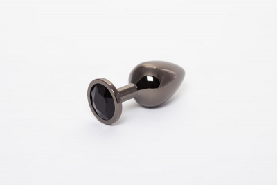 AC-MN-014-M/ Металлическая анальная пробка Dark Gun Metal с кристаллом средняя